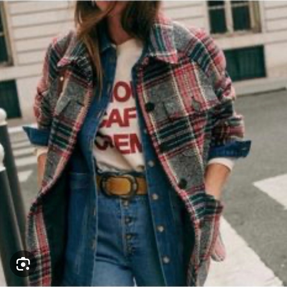 Sezane Izaac Plaid tweed 
a bit oversized  
Size is FR 34 so US 2 
Wool blend